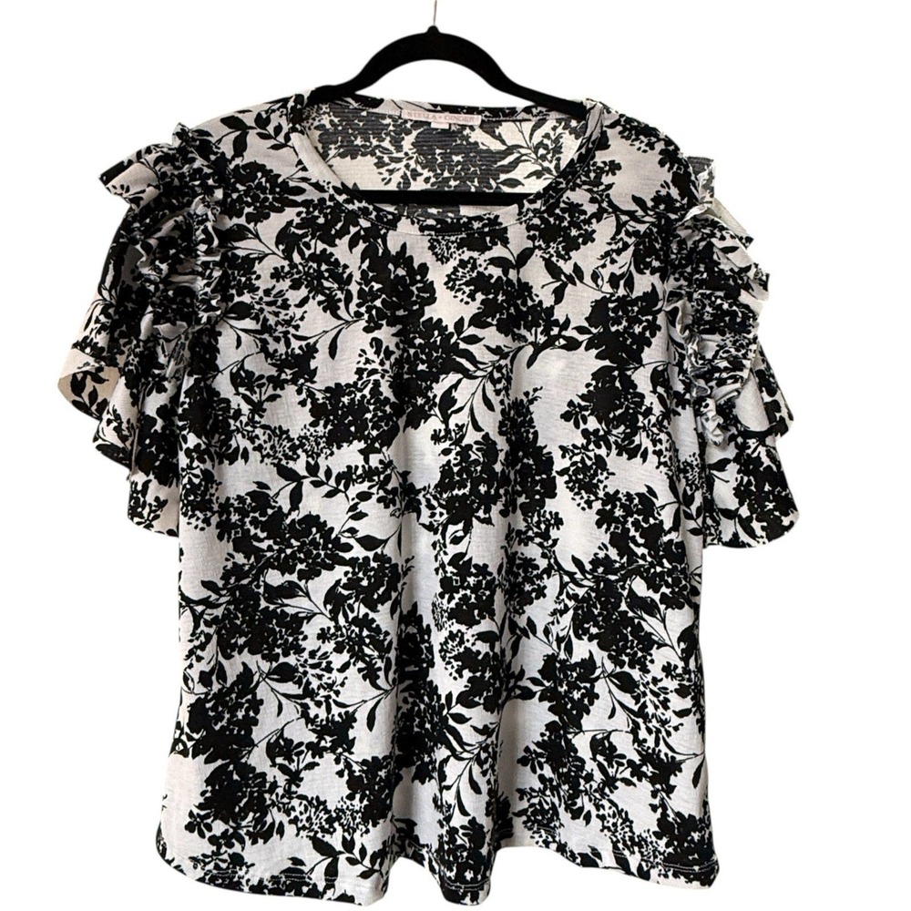 Black & White Floral Ruffle Sleeve Blouse
